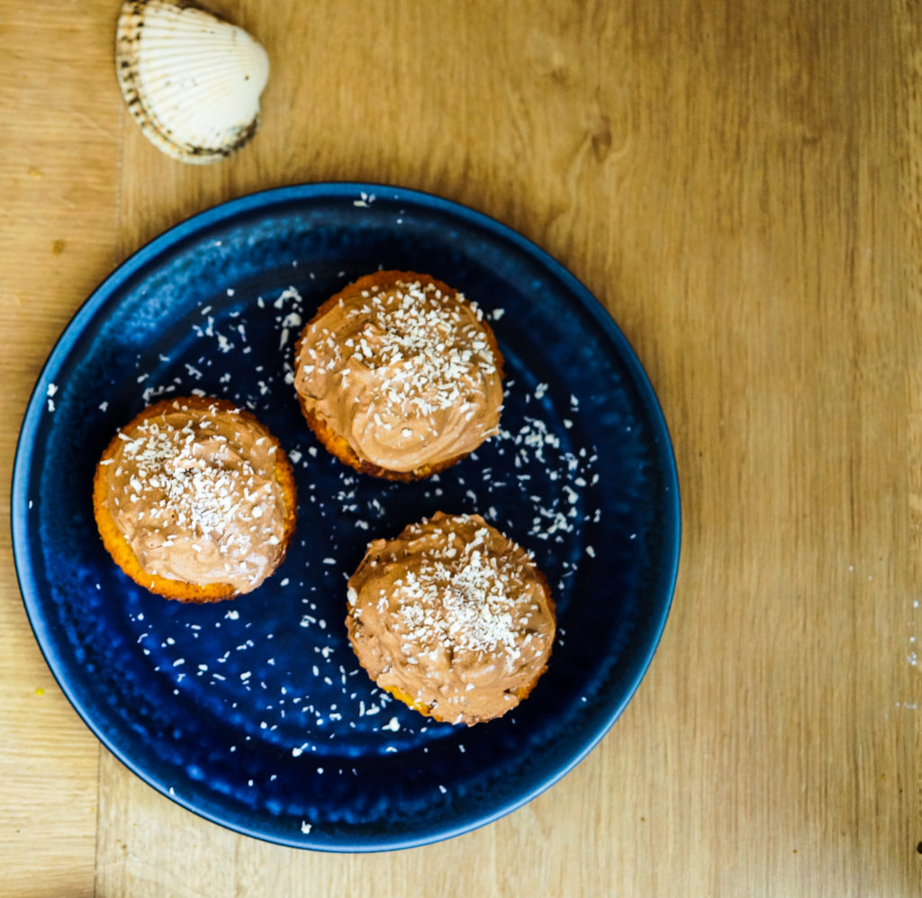 Kokos-Schoko-Cupcakes von oben