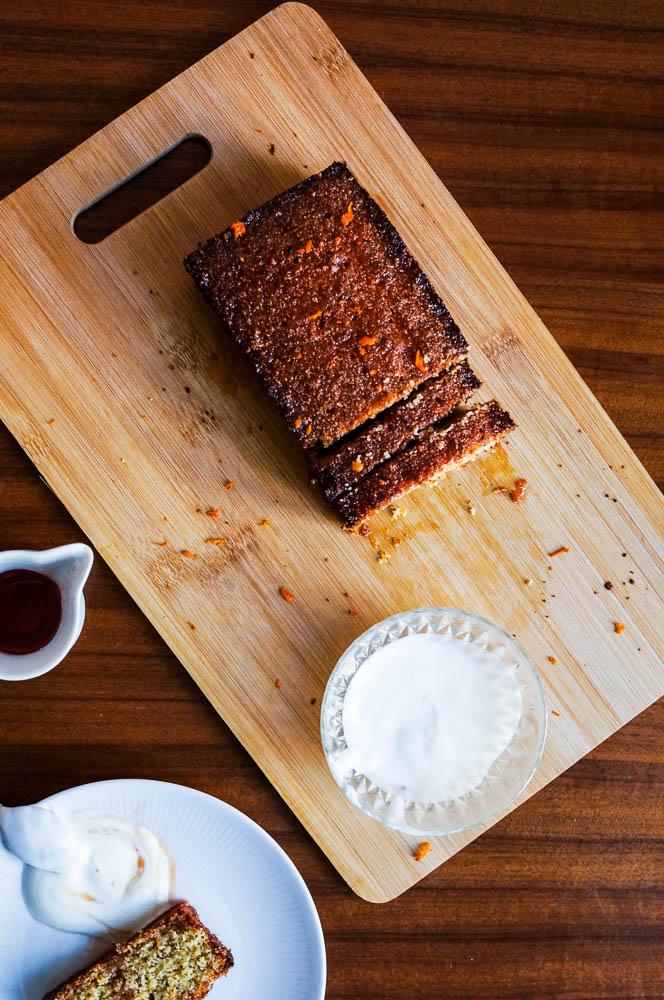 Orangen-Grieß-Kuchen mit Joghurt